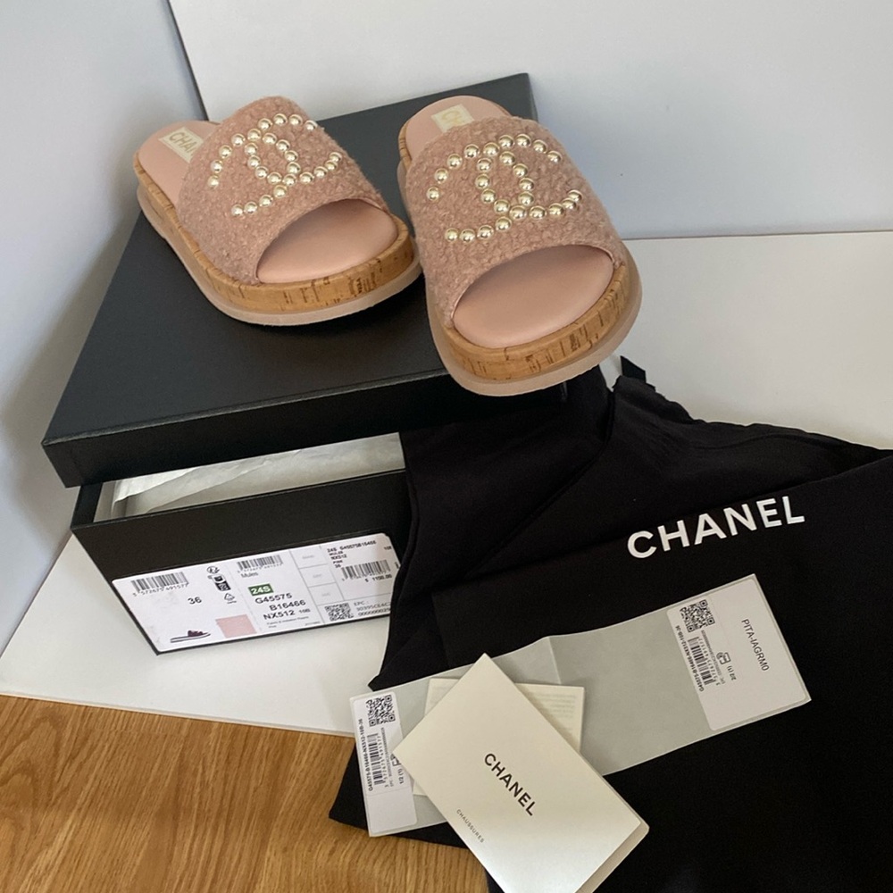 Chanel Pink Sandals with Elegant Design